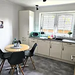 Luv Apartment *